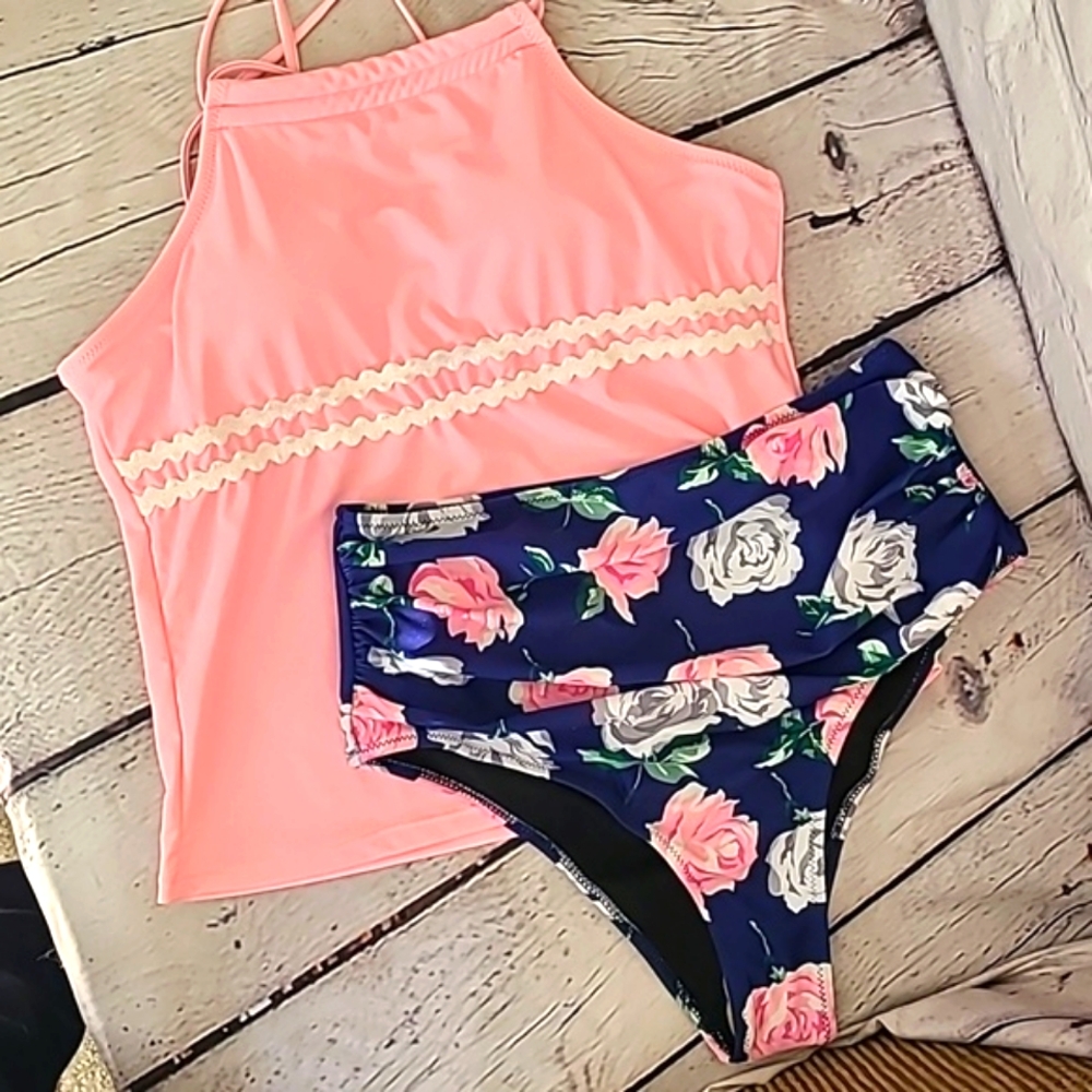 Beachsissi NWT Beautiful 2-piece swimsuit.  Top is L, bottoms M